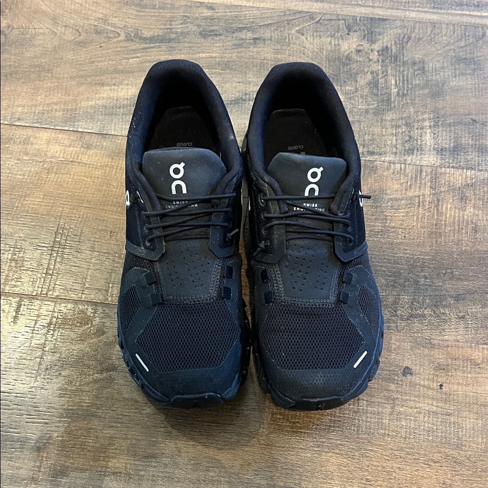 On Running Womens Black Athletic Shoes